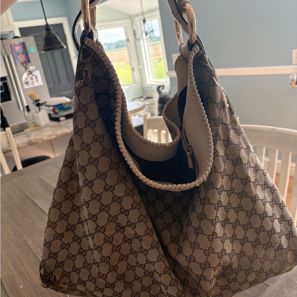 Gucci Cream and Brown Shoulder Bag with Iconic Design